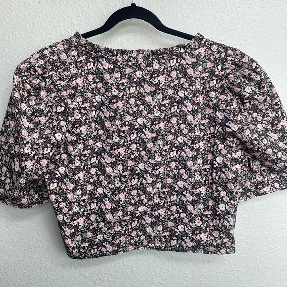 NWT Levi’s black floral crop button-up cotton blouse size large - Picture 2 of 4